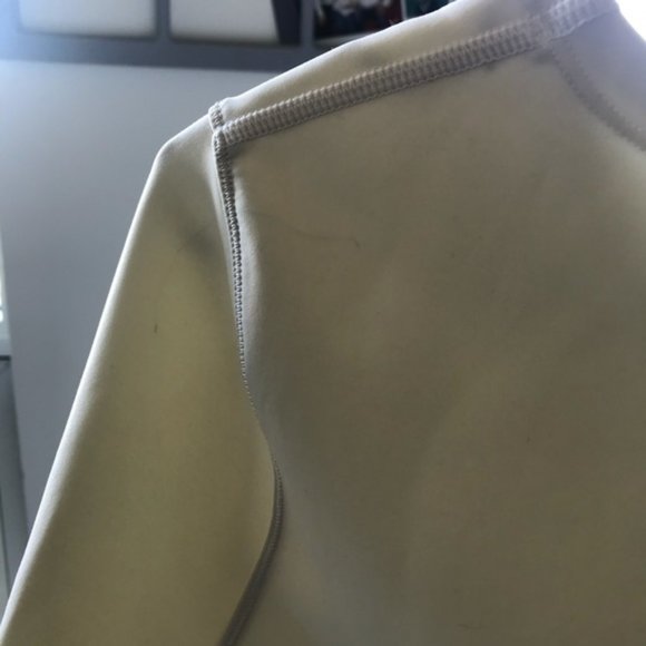 Lululemon Pleat On Long Sleeve Off White Blouse in Size 6 - Picture 11 of 15